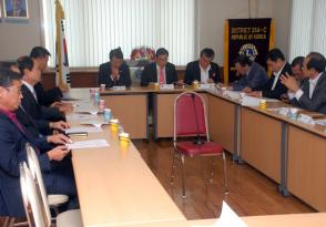 헌장규정 개정위원회의