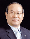 13대 이사장 김흥주